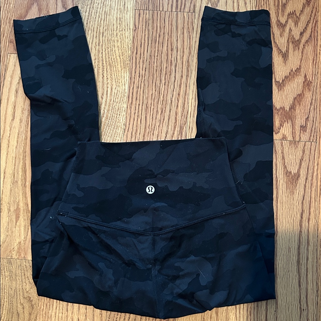 Lululemon Black Camo Crop Leggings